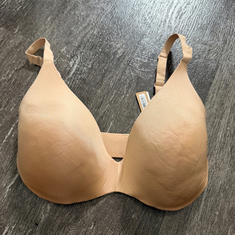 SKIMS Wireless Form Push Up Plunge Bra 32DDD Nude‎ Comfort Everyday Support